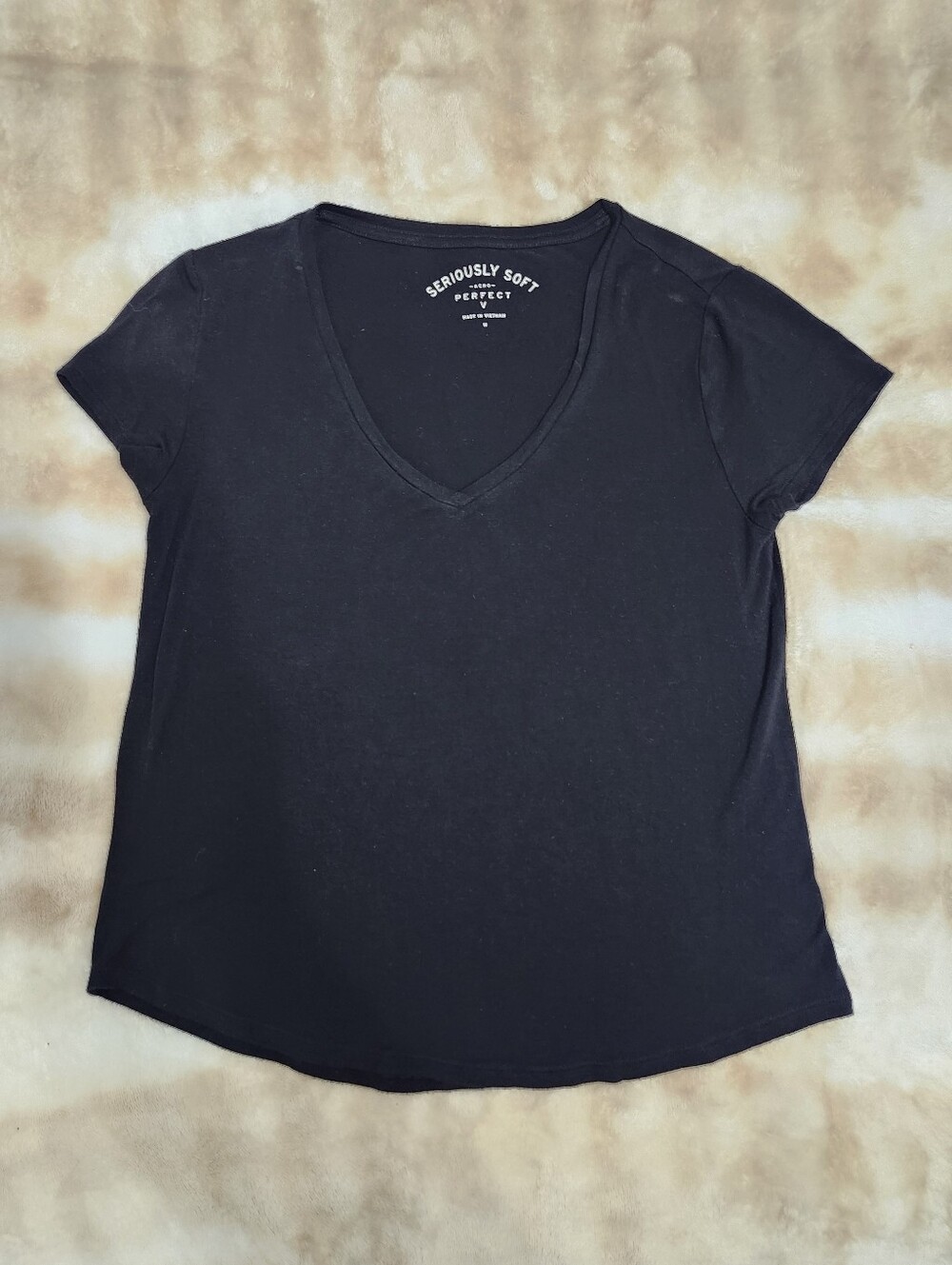 Aero Seriously Soft Perfect V Neck Tee Shirt Curved Hem